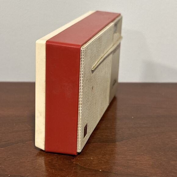 60s Toshiba 6P-15 AM Transistor Radio Red Works - Picture 2 of 9